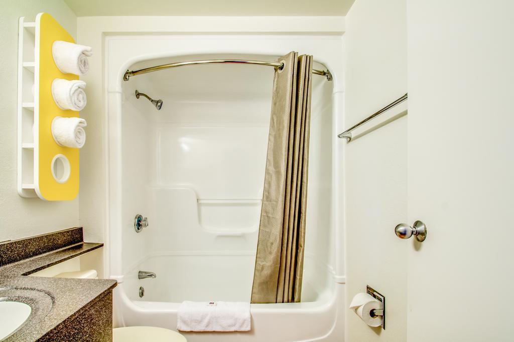 Motel 6-Amherst, Ny - Buffalo Room photo